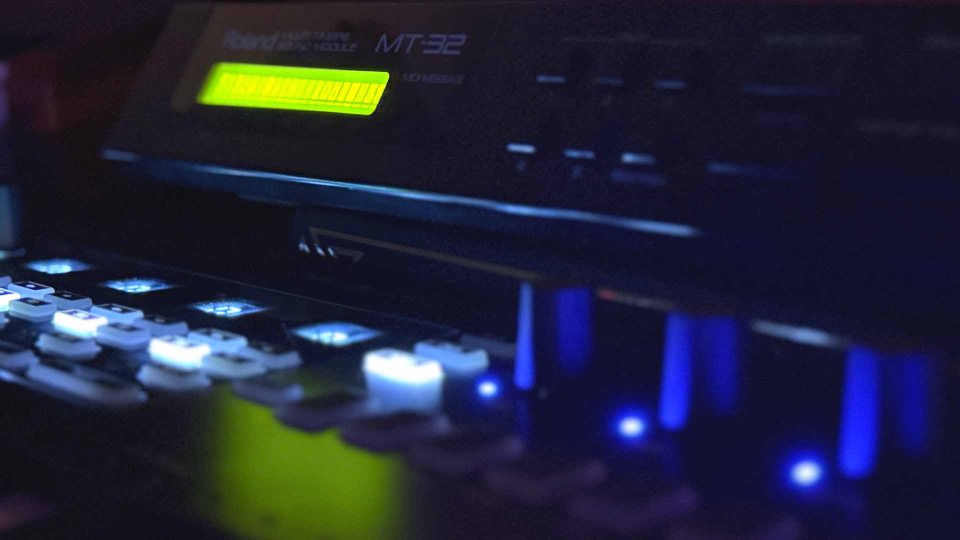 Roland MT-32 in nostalgic studio setting